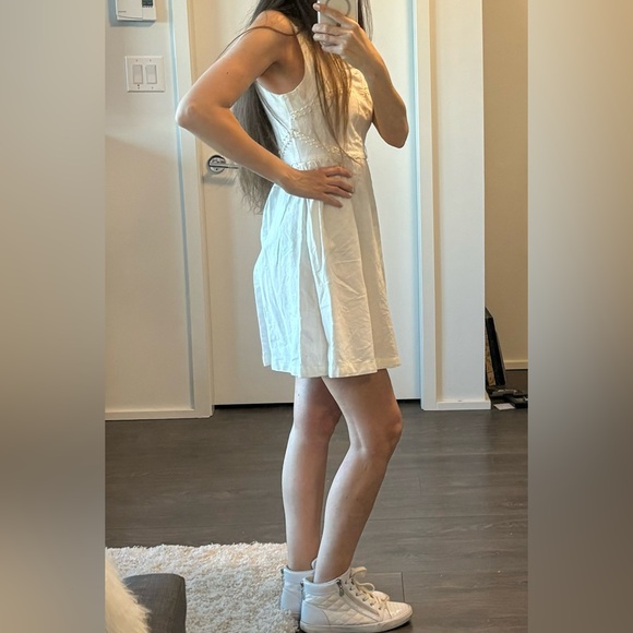 Linen blend aline dress - Picture 2 of 4